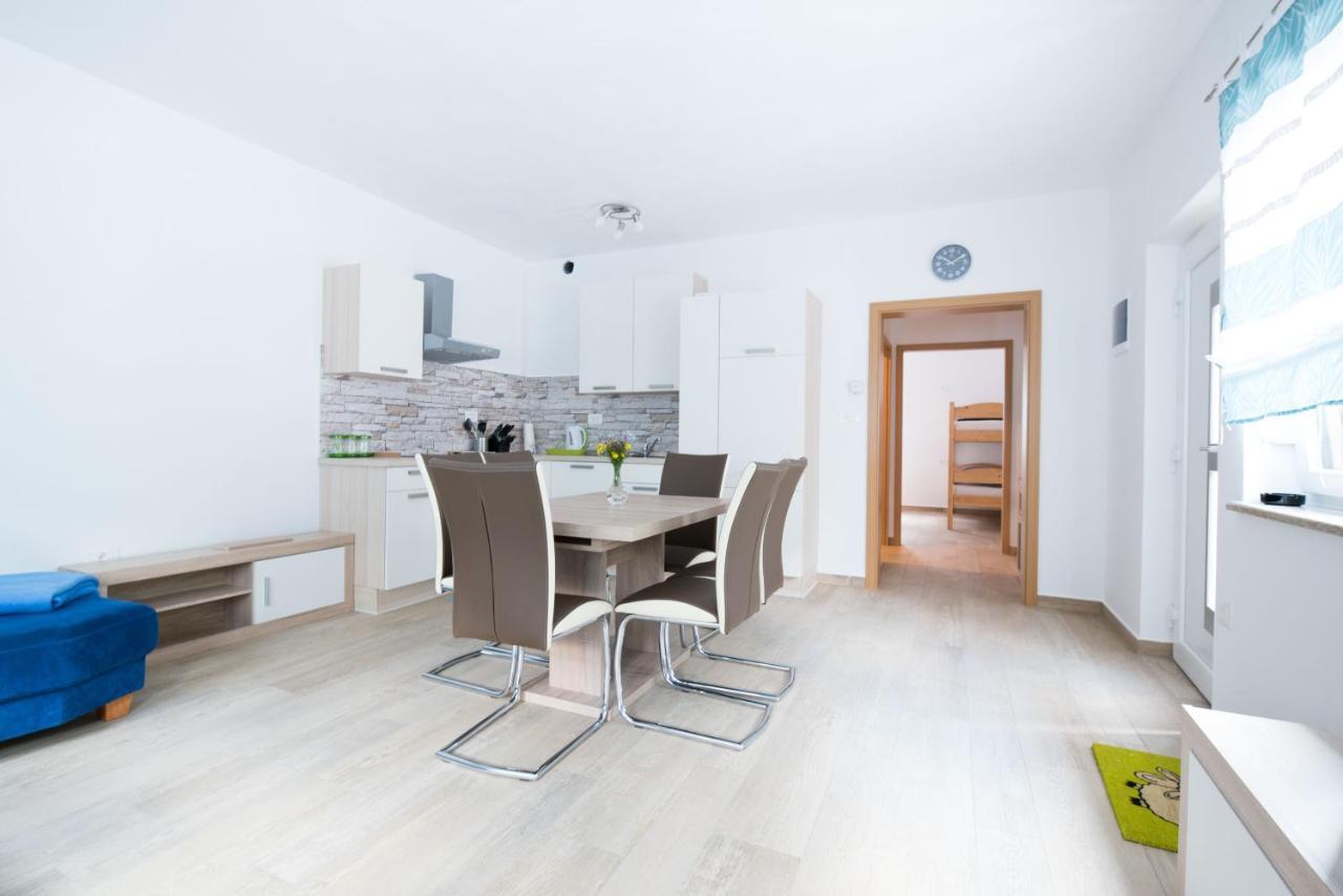 House Dormica Apartment Trenta Ruang foto