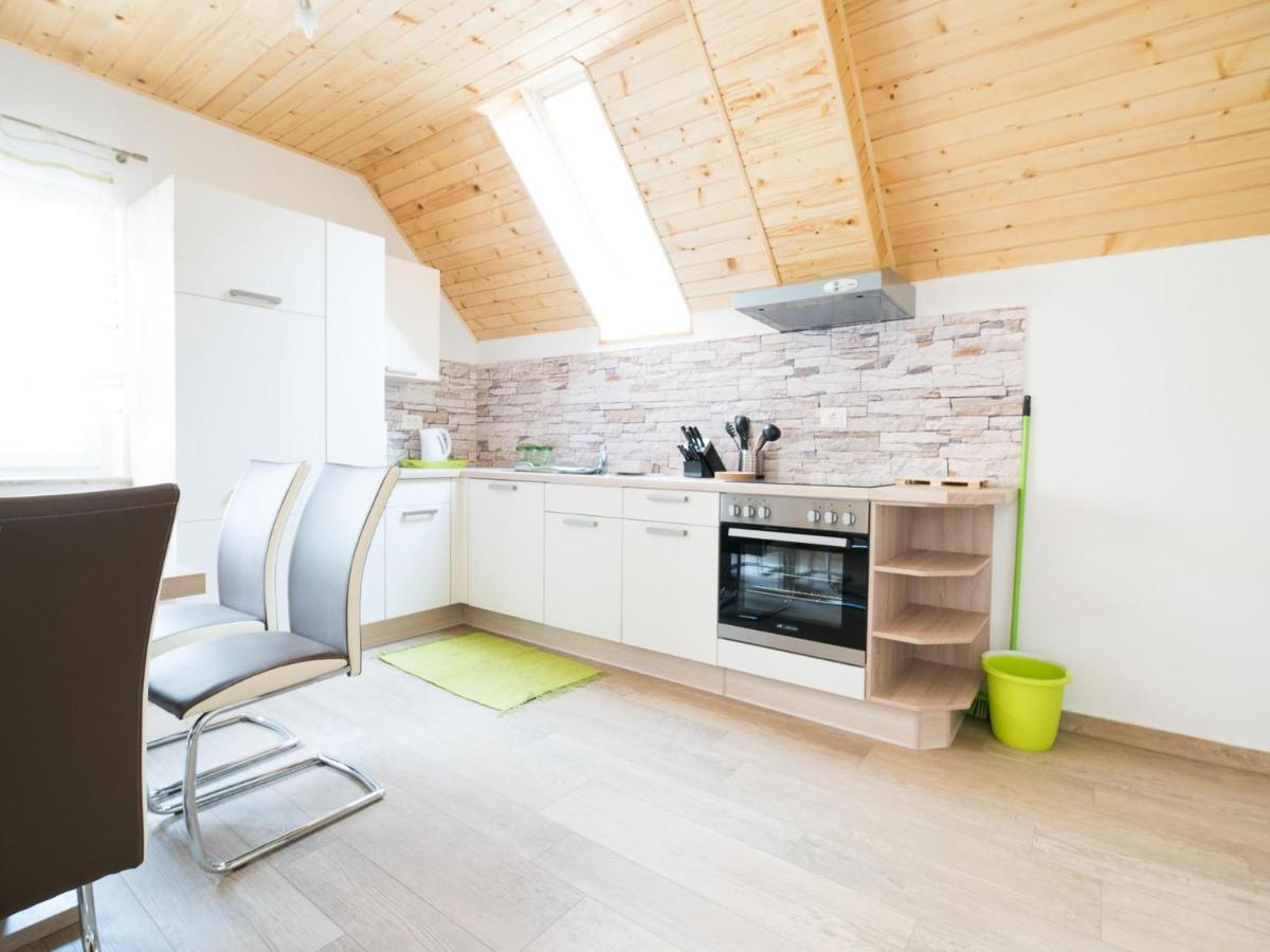 House Dormica Apartment Trenta Ruang foto